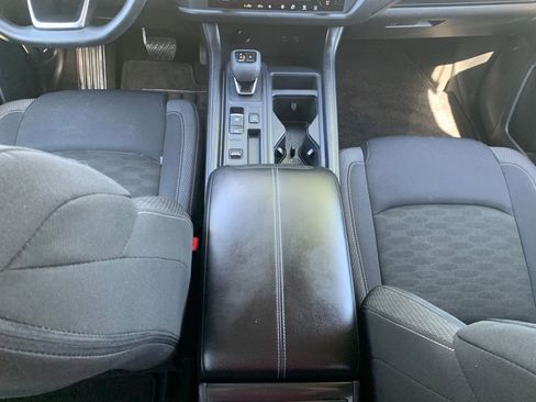 Used 2024 Nissan Pathfinder S FWD image 17