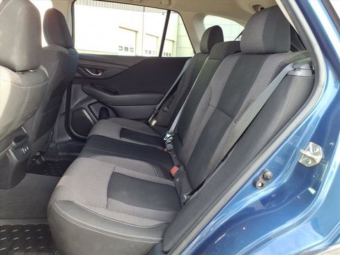 Used 2020 Subaru Outback Premium image 9