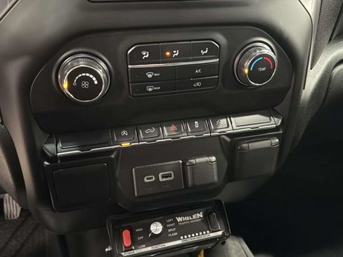 Used 2021 Chevrolet Silverado 1500 Custom AWD/4WD image 25