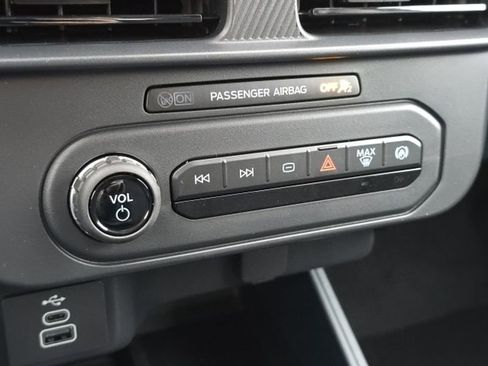 New 2026 Ford Maverick XL AWD/4WD image 16