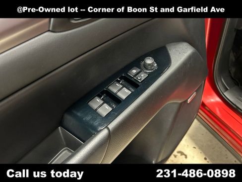 Used 2018 MAZDA CX-5 Touring w/ Preferred Equipment Package AWD/4WD image 12