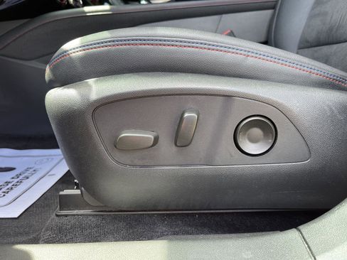 Used 2024 Chevrolet Blazer EV RS AWD/4WD image 17