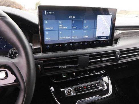 Used 2024 Lincoln Corsair Reserve w/ Equipment Group 201A image 16