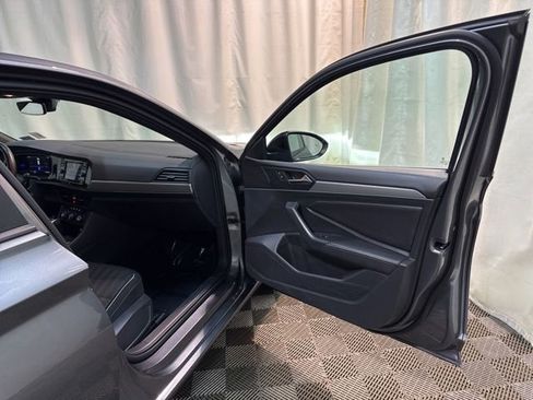 Certified 2023 Volkswagen Jetta Sport image 34