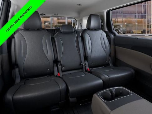 New 2026 Kia Carnival EX image 16