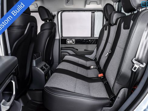 Used 2025 INEOS Grenadier AWD/4WD image 17