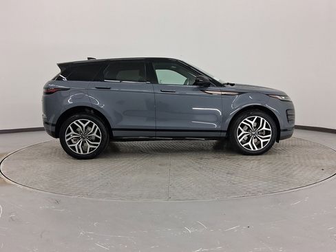 Used 2023 Land Rover Range Rover Evoque R-Dynamic SE image 8
