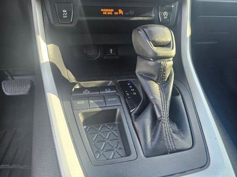 Used 2021 Toyota RAV4 XLE w/ Convenience Package FWD image 53