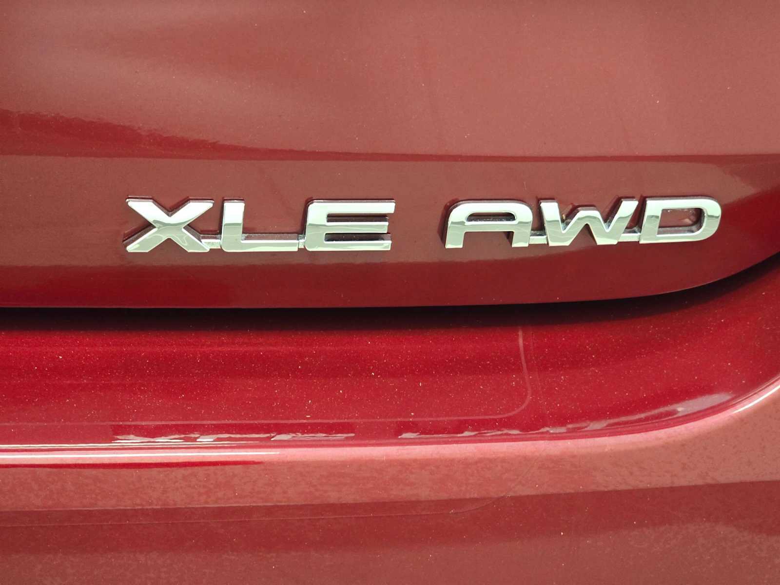Used 2024 Toyota Highlander XLE AWD/4WD image 7