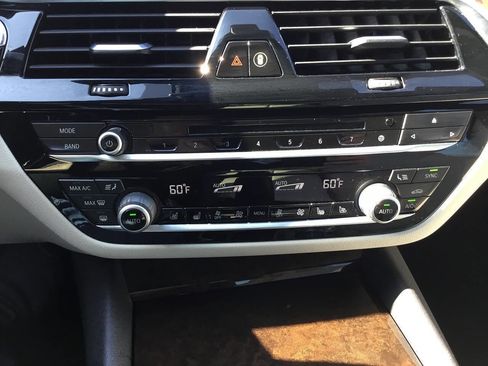 Used 2019 BMW 540i image 39