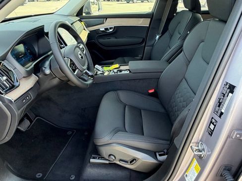 New 2026 Volvo XC90 T8 Plus w/ Protection Package Premier AWD/4WD image 18
