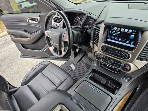 Used 2018 GMC Yukon Denali w/ Denali Ultimate Package image 24