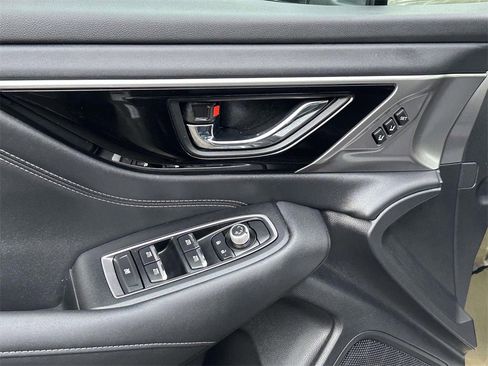 Used 2022 Subaru Outback Limited image 14