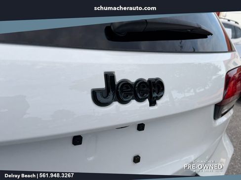 Used 2019 Jeep Grand Cherokee Altitude RWD image 13