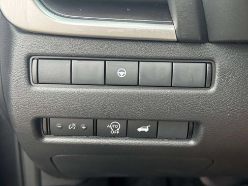 Certified 2026 Nissan Rogue SV AWD/4WD image 19