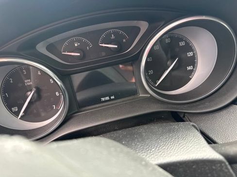 Used 2019 Buick Envision Essence AWD/4WD image 2