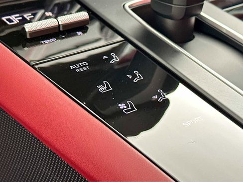 New 2025 Porsche Macan image 21