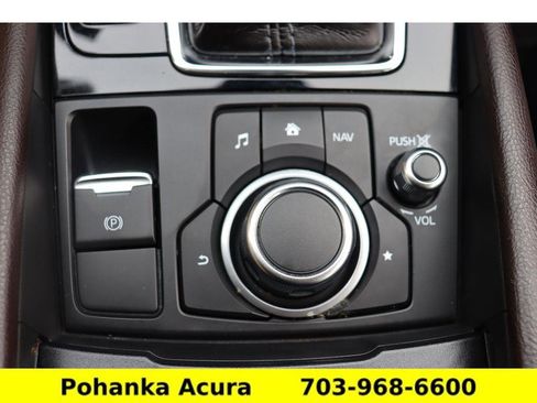 Used 2018 MAZDA MAZDA3 Grand Touring image 18
