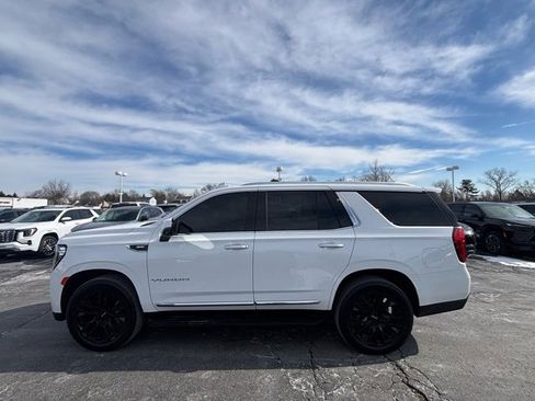 Used 2021 GMC Yukon SLT w/ SLT Premium Package image 8