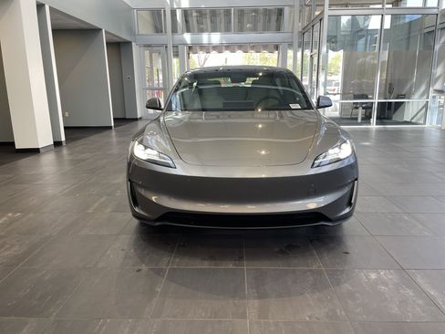 Used 2024 Tesla Model 3 Long Range RWD image 3