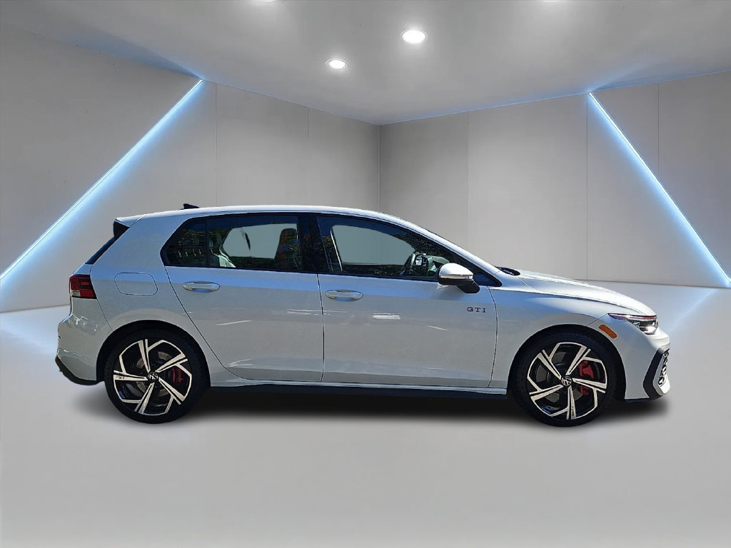 Certified 2025 Volkswagen GTI SE FWD image 4