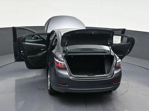 Used 2018 Toyota Yaris iA image 36