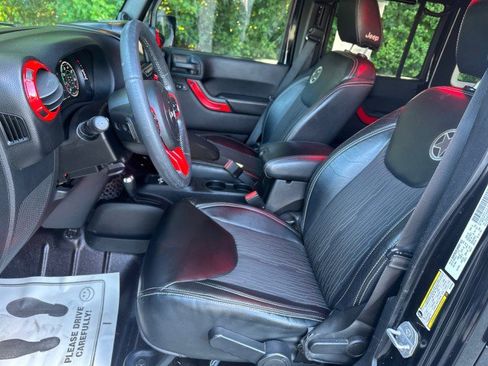 Used 2014 Jeep Wrangler Unlimited Sport AWD/4WD image 11