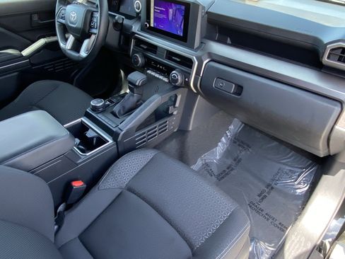 Certified 2025 Toyota 4Runner SR5 image 9