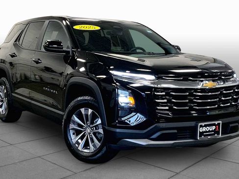 Used 2025 Chevrolet Equinox LT AWD/4WD image 3