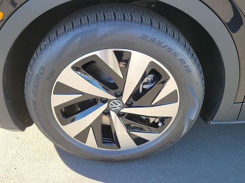 New 2026 Volkswagen ID.4 Pro image 14