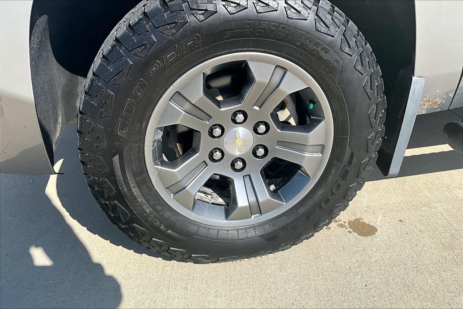 Used 2018 Chevrolet Tahoe LT w/ Luxury Package AWD/4WD image 9