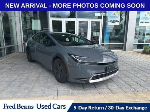 Used 2023 Toyota Prius Prime FWD image 1