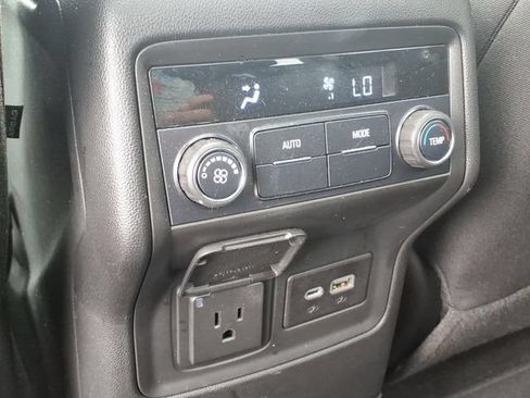 Used 2021 GMC Acadia SLE w/ Driver Convenience Package FWD image 23
