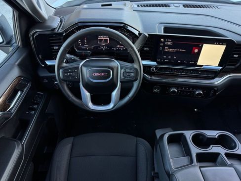 Used 2024 GMC Sierra 1500 SLE image 19