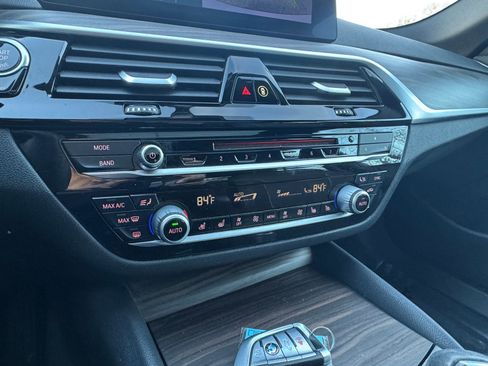 Used 2019 BMW 540i xDrive w/ Executive Package image 23