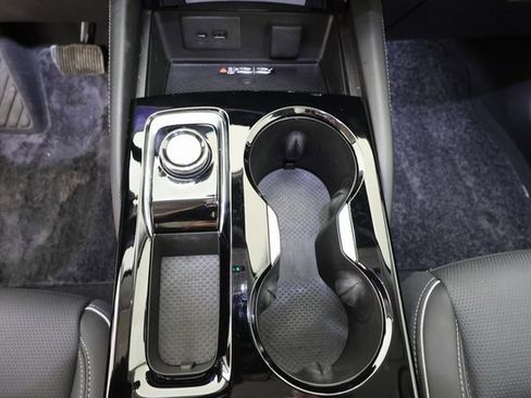 Used 2024 Buick Envision Avenir image 20