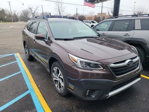 Used 2020 Subaru Outback Limited image 1