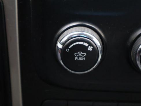 Used 2016 RAM 2500 SLT image 27