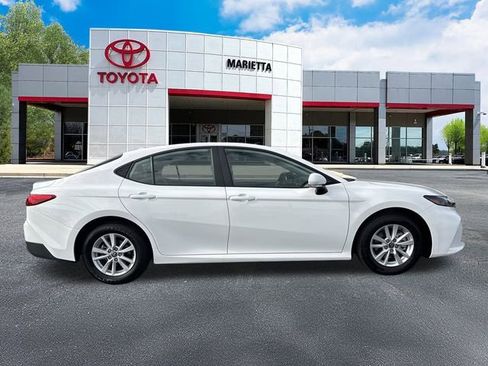 Certified 2025 Toyota Camry LE image 29