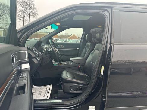 Used 2016 Ford Explorer Limited image 10