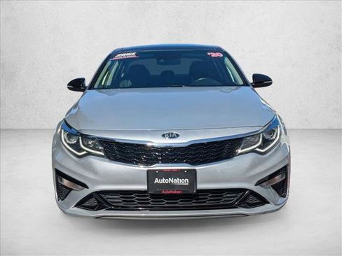 Used 2020 Kia Optima SE image 2