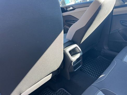 Used 2022 Volkswagen Taos S image 23