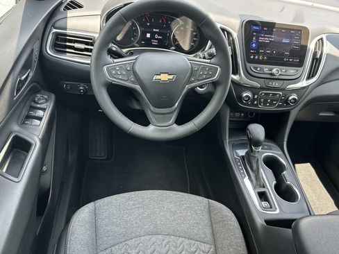 Used 2023 Chevrolet Equinox LT FWD image 17
