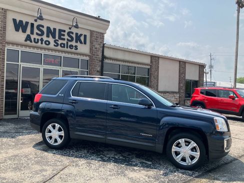 Used 2017 GMC Terrain SLE w/ Convenience Package AWD/4WD image 2