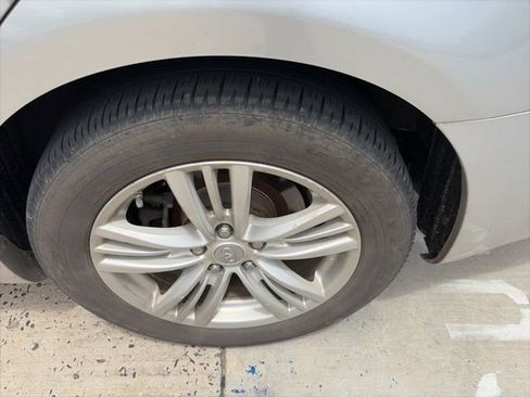 Used 2010 INFINITI G37 x Sedan w/ Premium Pkg AWD/4WD image 4