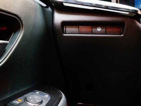 Certified 2025 Nissan Kicks SR AWD/4WD image 28