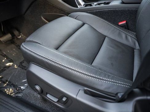 New 2026 Volvo XC40 B5 Ultra w/ Protection Package Premier image 36