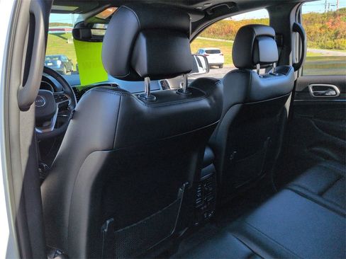 Used 2022 Jeep Grand Cherokee Limited w/ Tech Group image 16