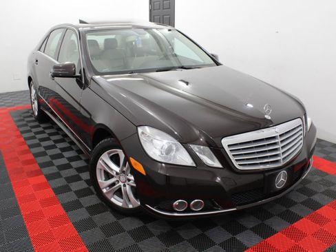 Used 2010 Mercedes-Benz E 350 4MATIC Sedan image 1