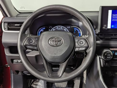 Certified 2025 Toyota RAV4 LE image 32